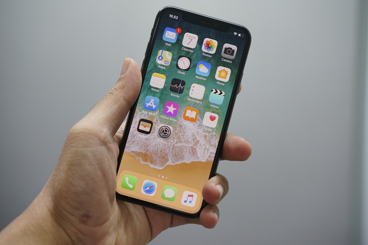 ما هي eSIM؟ كل ما تحتاج معرفته